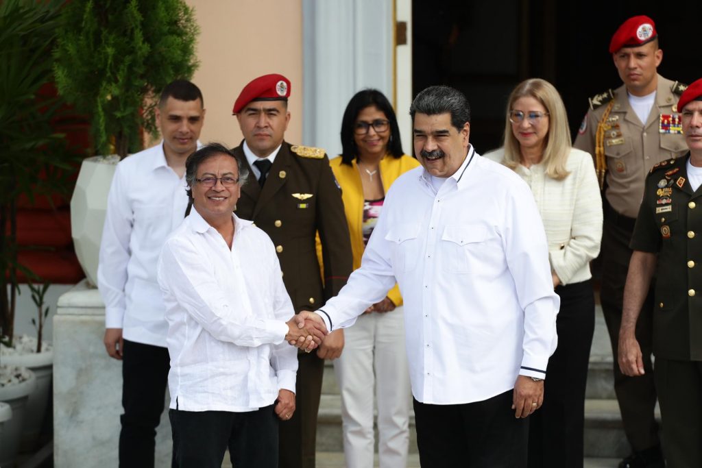 Nicolás Maduro recibe a Gustavo Petro en su segunda visita a Caracas