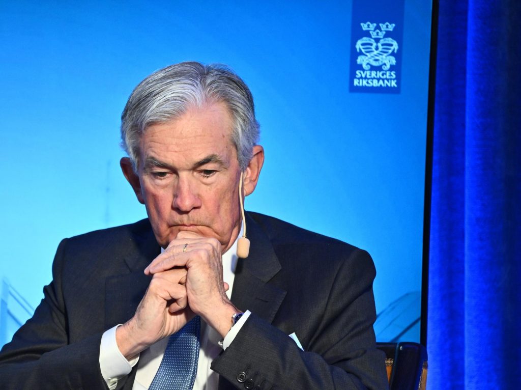 Powell defendió en Estocolmo la independencia de la FED de consideraciones políticas