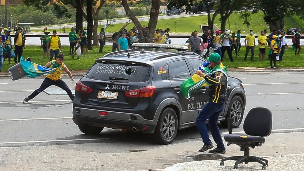 Procesados 3 seguidores de Bolsonaro por preparar una bomba para detonarla en el aeropuerto de Brasilia