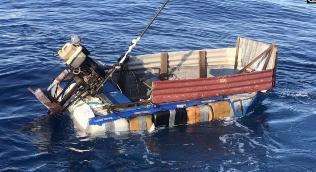 Detienen una embarcación cargada de migrantes en la bahía de Miami