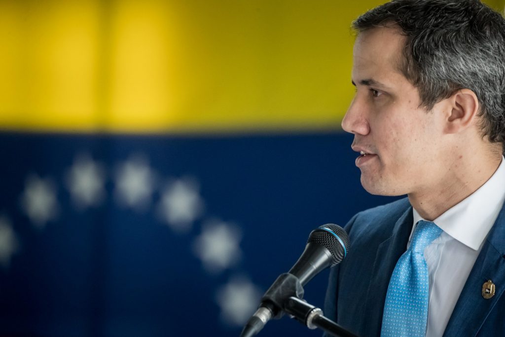 EEUU omite a Guaidó en excepciones a sus sanciones a Venezuela