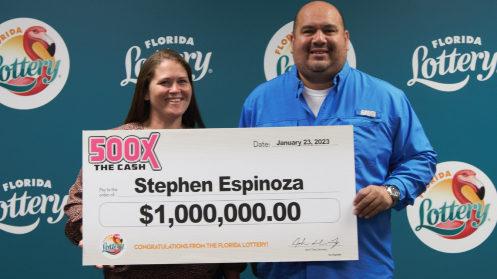 Hombre de Florida ganó US$ 1 millón en la lotería justo después de que alguien se le coleara