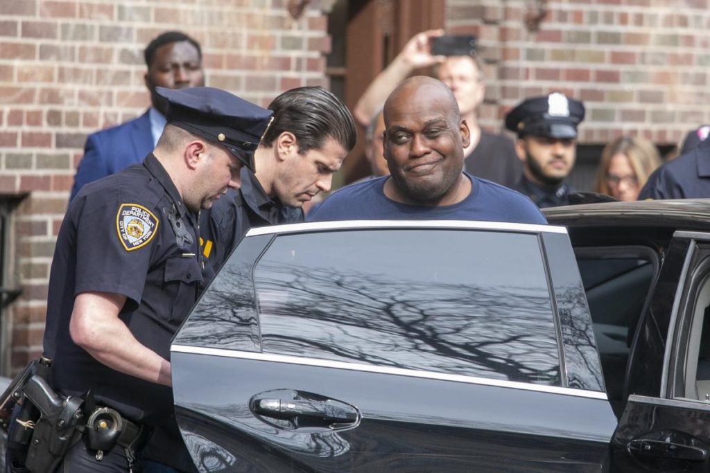Acusado de tiroteo en metro de Nueva York se declara culpable de terrorismo
