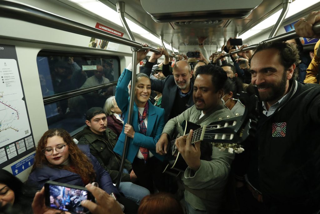 México reabre parcialmente la colapsada línea 12 del metro