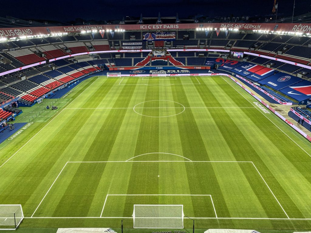 Se complica relación entre París y el PSG por el estadio del Parque de los Príncipes