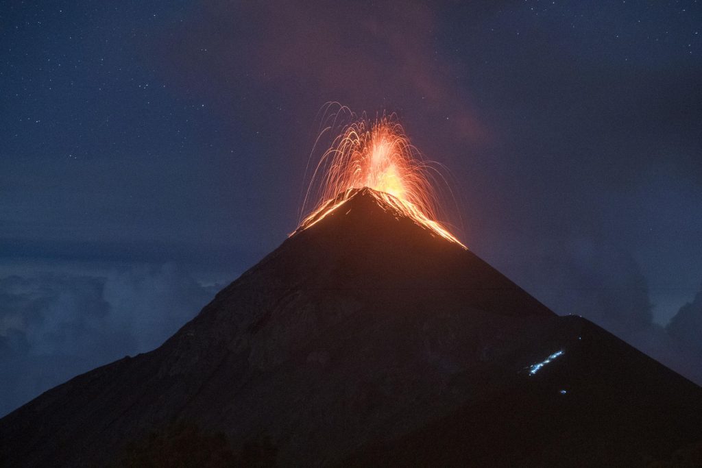 Aseguran que la rotación del núcleo interno de la Tierra no solo se detuvo, sino que se invirtió