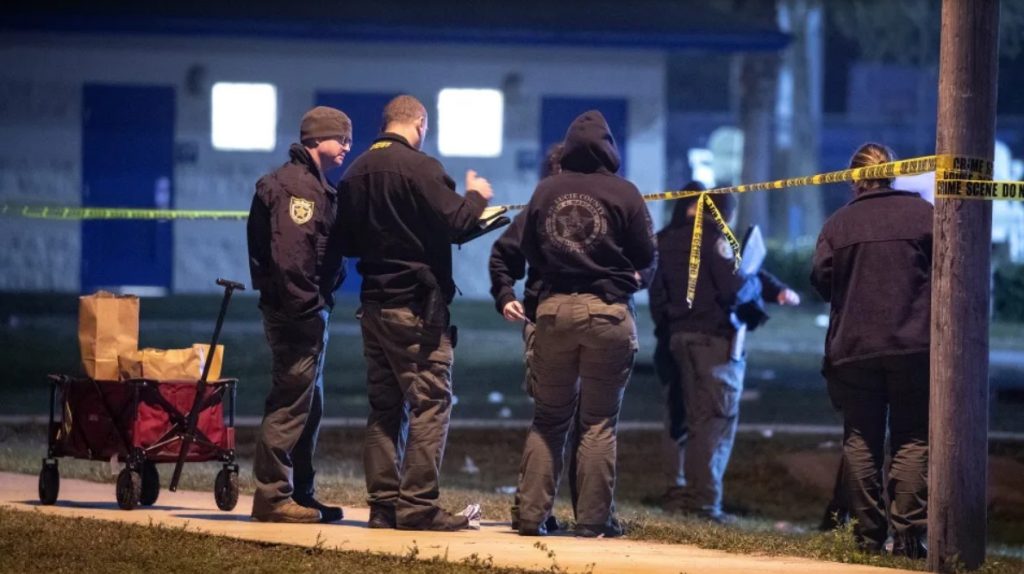 Identifican y buscan a sospecho del tiroteo en el Día de Martin Luther King