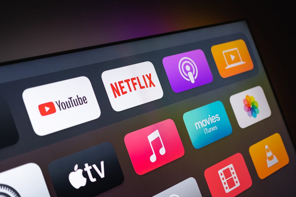 CE lanza consulta pública para decidir si Netflix, YouTube o Amazon deben financiar las redes de Internet de alta velocidad