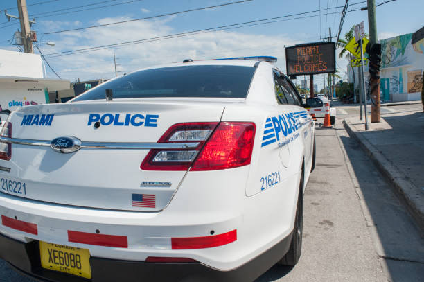 Acusan de asesinato a joven que robó auto a mujer y la atropelló en Florida