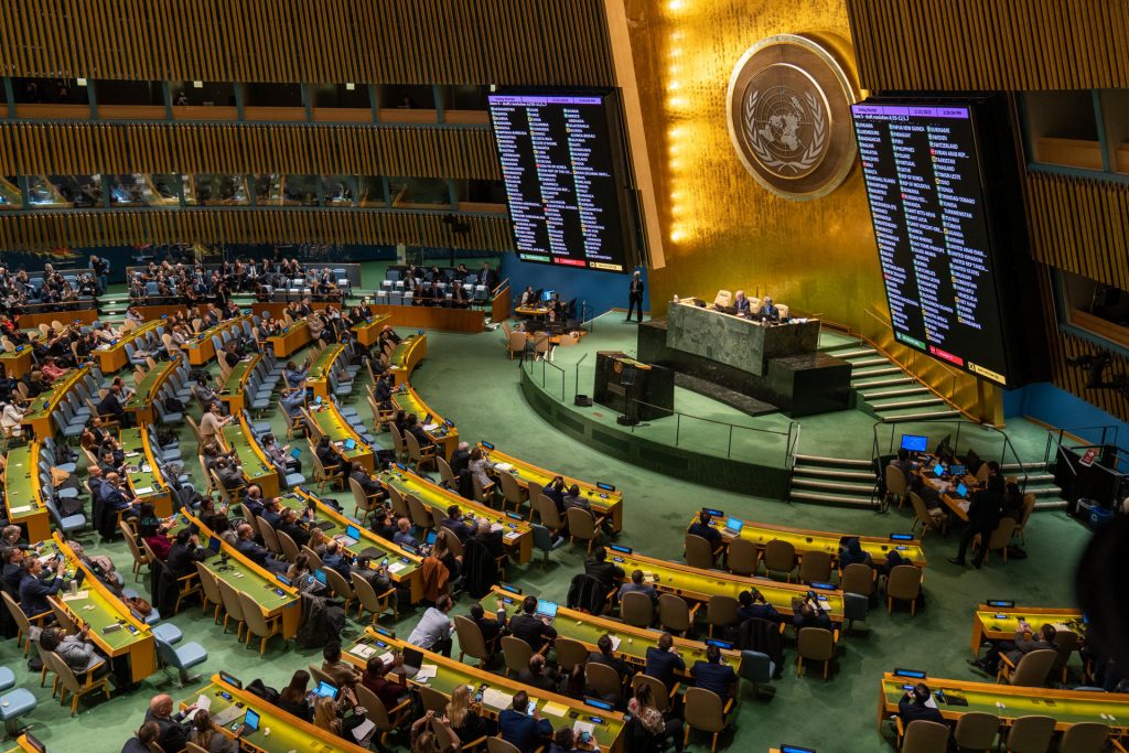 Asamblea General de la ONU aprobó resolución que pide retirada rusa de Ucrania