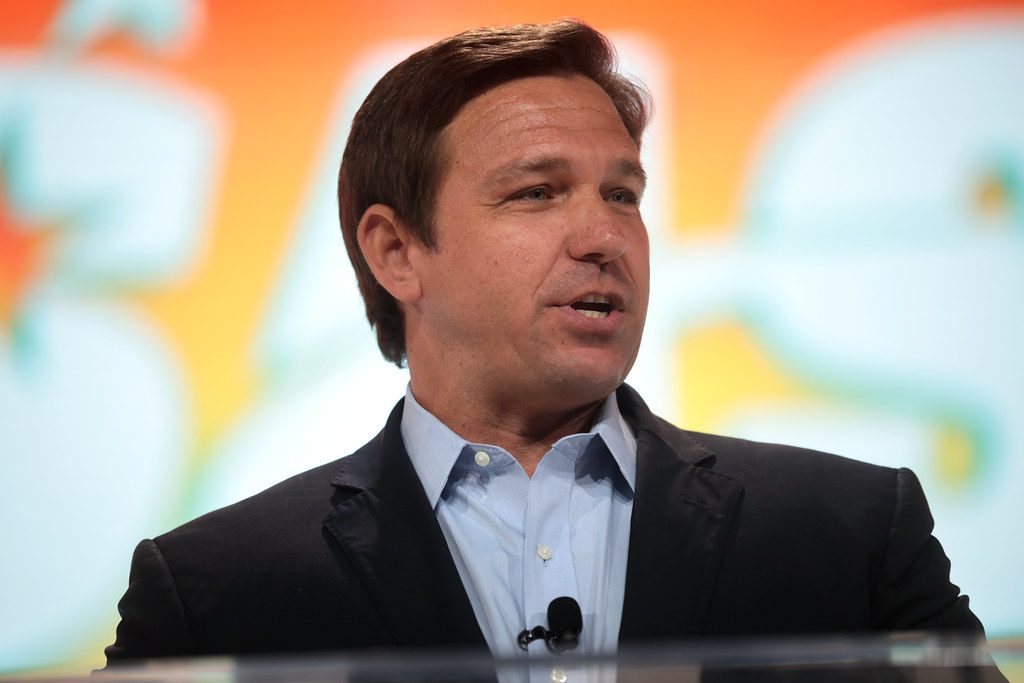 DeSantis esquiva nueva pregunta sobre su candidatura presidencial con una broma