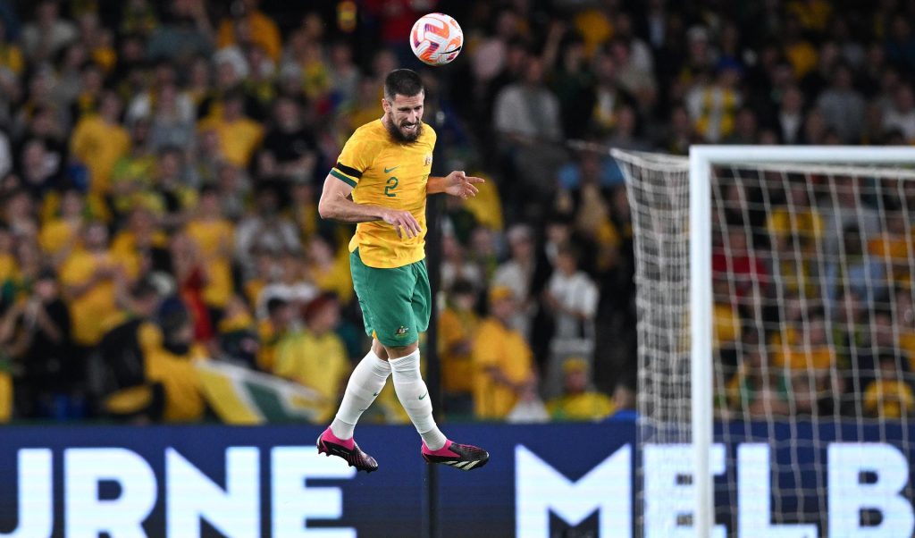 Futbolistas que reciben golpes repetidos en la cabeza pueden desarrollar demencia