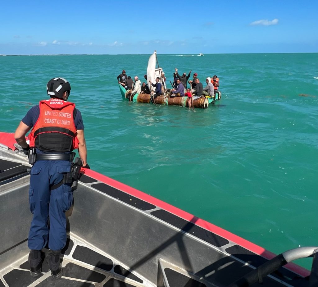 Guardia Costera de Florida busca a familiares de haitiana que murió en uno de sus patrulleros