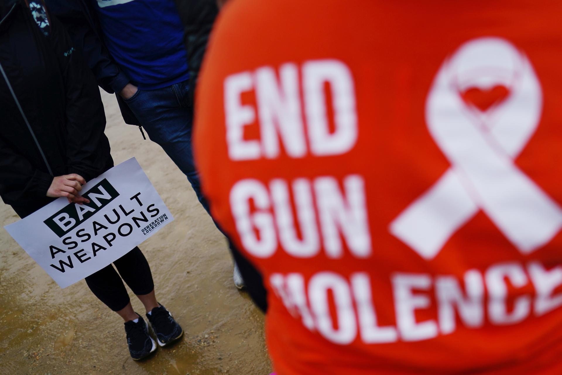Senado de Florida aprobó el proyecto de ley que permite portar armas en público sin permiso