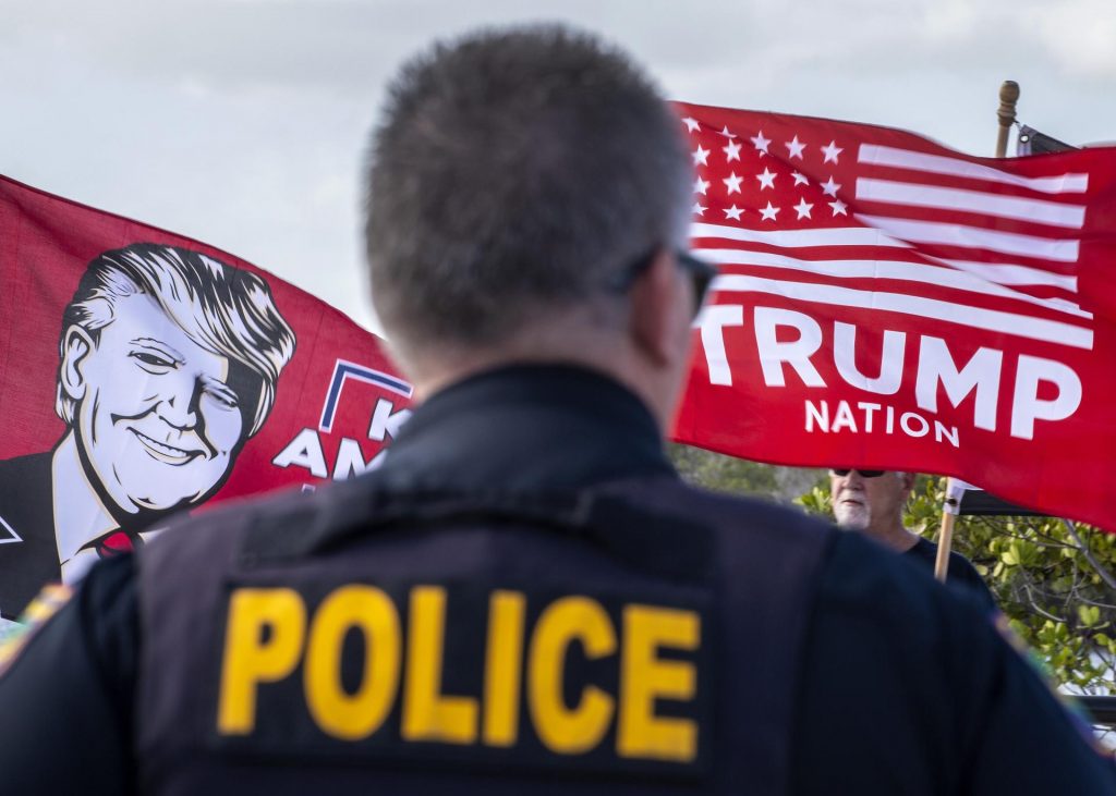 Trump no será esposado a su llegada al tribunal
