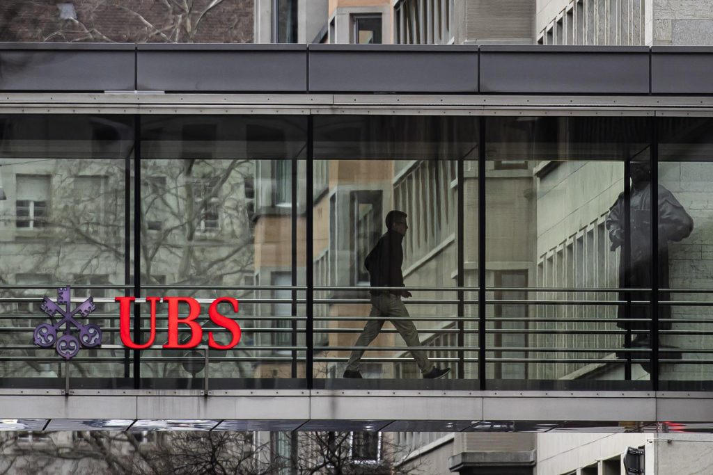 UBS absorbe al Credit Suisse y el Gobierno suizo da garantías por € 9 mil millones