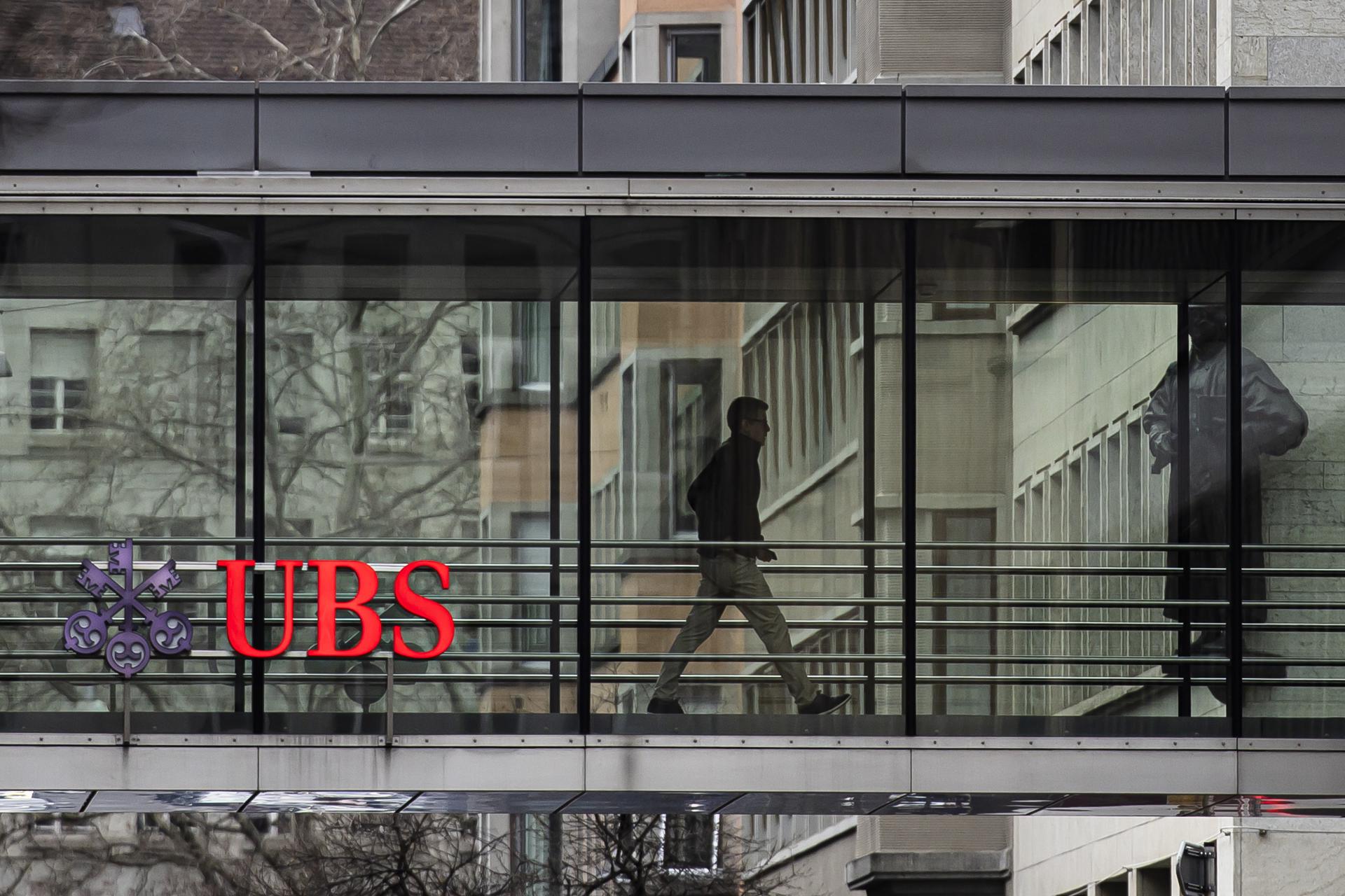 UBS absorbe al Credit Suisse y el Gobierno suizo da garantías por € 9 mil millones