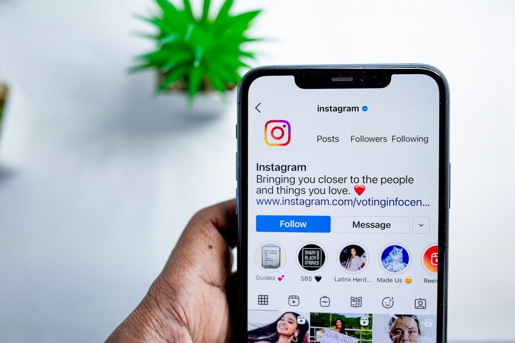 Un estudio afirma que las relaciones de amistad prevalecen cuando se trata de dar 'me gusta' en Instagram