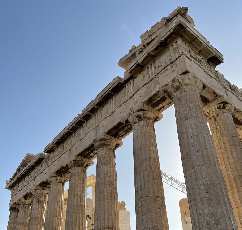 ¡Humo blanco! El Vaticano y Grecia acuerdan la devolución de los 3 fragmentos del Partenón de Atenas