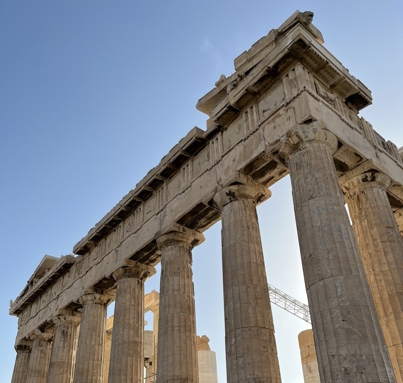 ¡Humo blanco! El Vaticano y Grecia acuerdan la devolución de los 3 fragmentos del Partenón de Atenas