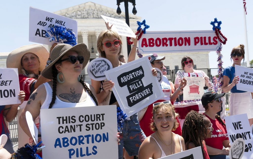 Wyoming se convierte en el primer estado que prohíbe las píldoras abortivas