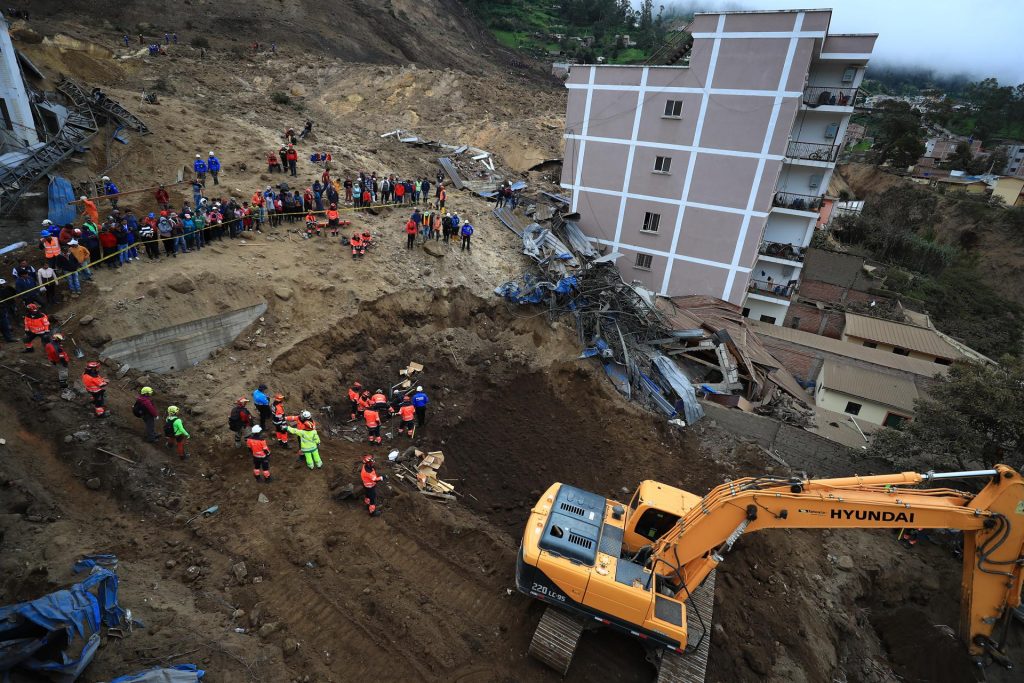 Sube a 13 el número de fallecidos por alud en los Andes de Ecuador