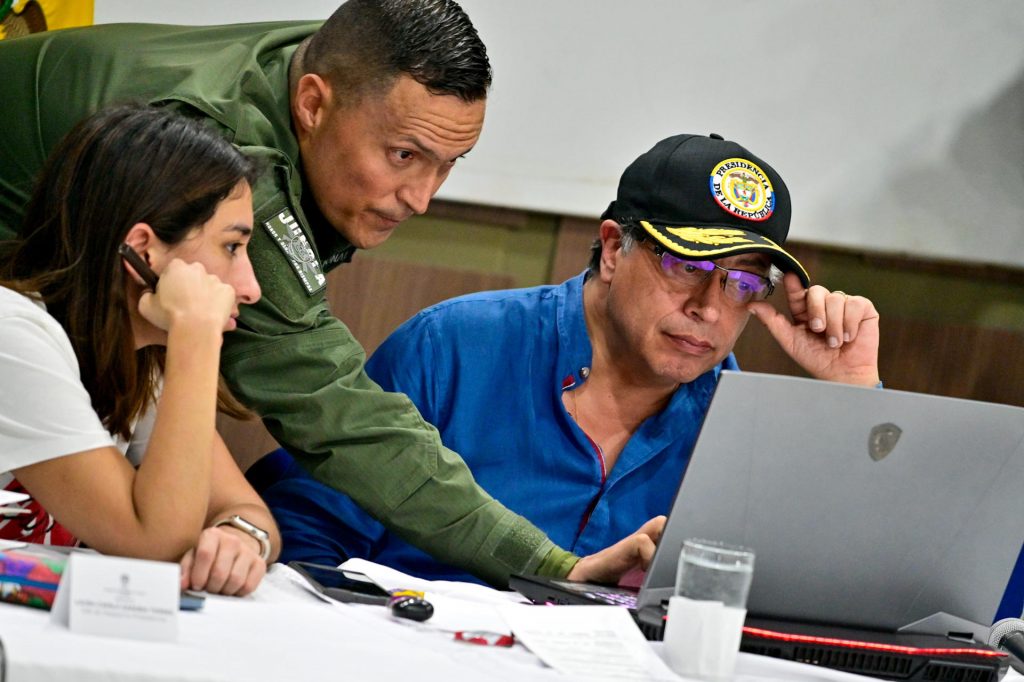 Gobierno de Colombia iniciará mesa de conversaciones de paz con disidencias de las FARC
