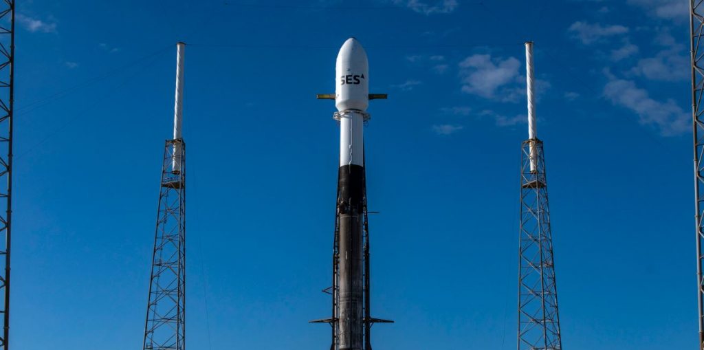 Spacex lanza dos satélites en la noche de este viernes desde Florida