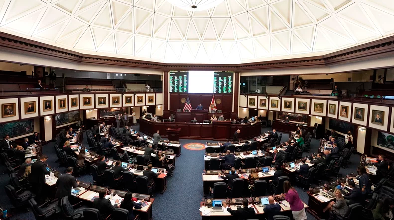 Congreso de Florida aprobó la entrega de vales escolares respaldados por los contribuyentes