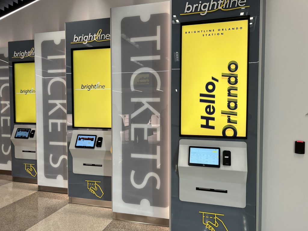 (+Video) Brightline inauguró su estación en el Aeropuerto Internacional de Orlando (MCO)