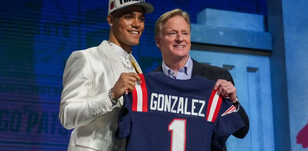 Esquinero de origen colombiano fue elegido por los Patriots en el Draft
