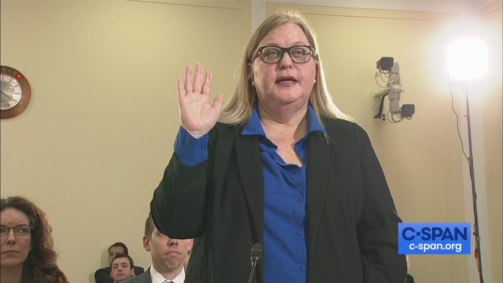 Directora de Reasentamiento de Refugiados negó en el Congreso haber perdido a 85 mil menores migrantes no acompañados