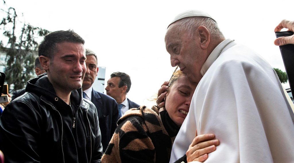 El papa, en su reaparición en Domingo de Ramos: "Nadie puede ser marginado"