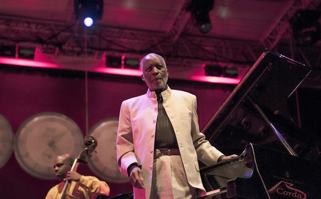Murió por cáncer de próstata el pianista Ahmad Jamal