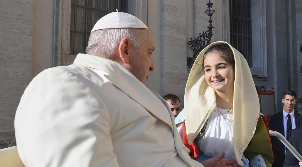 El papa Francisco defiende a Juan Pablo II de ofensivas e infundadas inferencias
