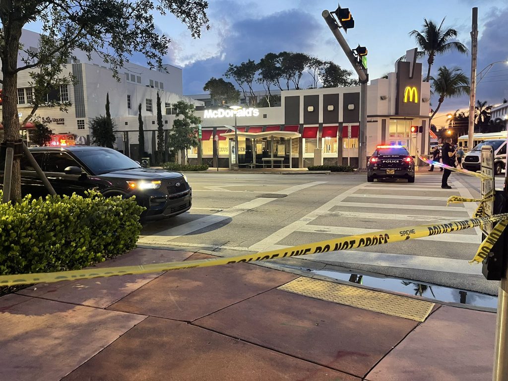Tiroteo en Miami Beach deja a un hombre sin hogar herido de gravedad