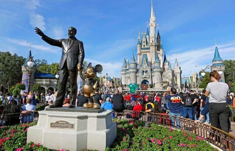 Florida impugna acuerdos legales de autogobierno de Disney por ser "falsos"
