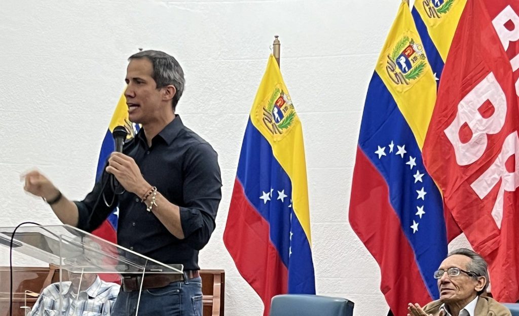Suman 44 los detenidos por corrupción en Venezuela y Guaidó denuncia posible orden de captura contra él