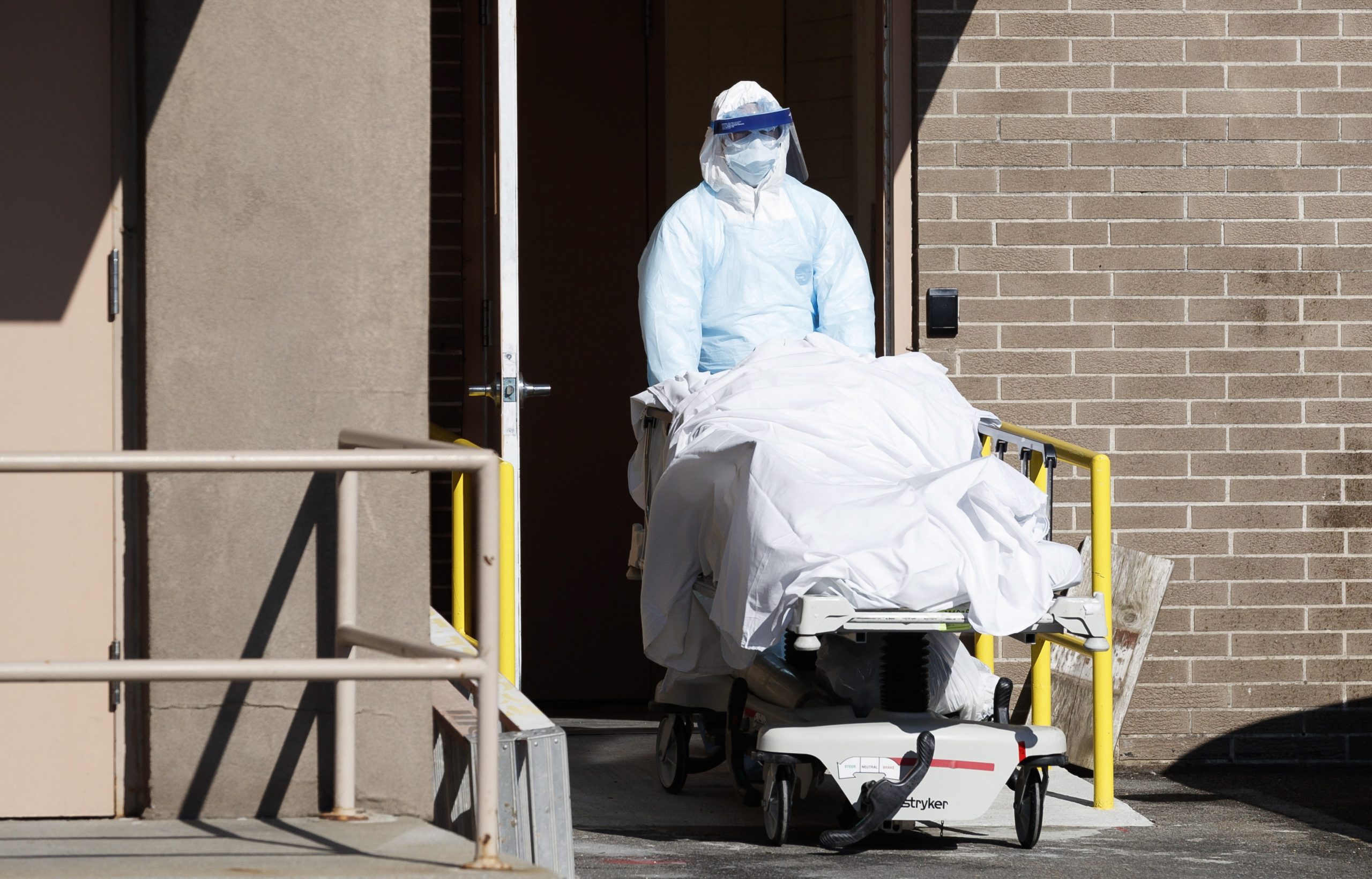 Biden pone fin a emergencia sanitaria por la pandemia