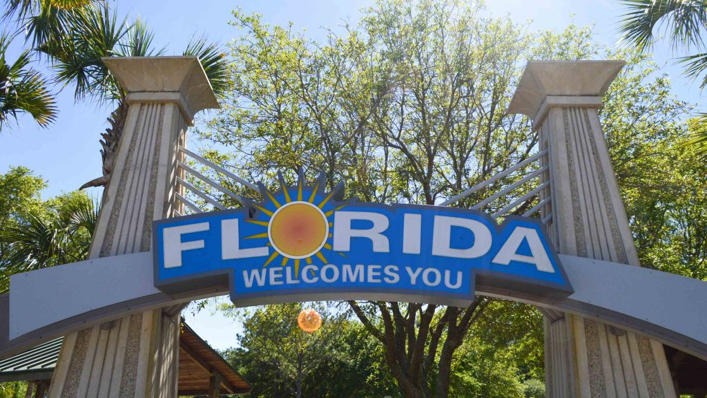 La ley que limita el aborto en Florida viola los derechos humanos, denunció HRW