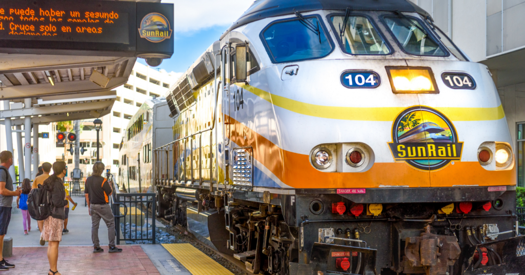 Peatón murió al ser arrollado por un tren Sunrail en Orlando