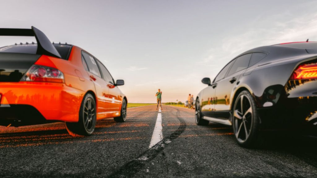 (+Video) Alguacil de Orange lanza advertencia sobre las carreras de autos callejeras