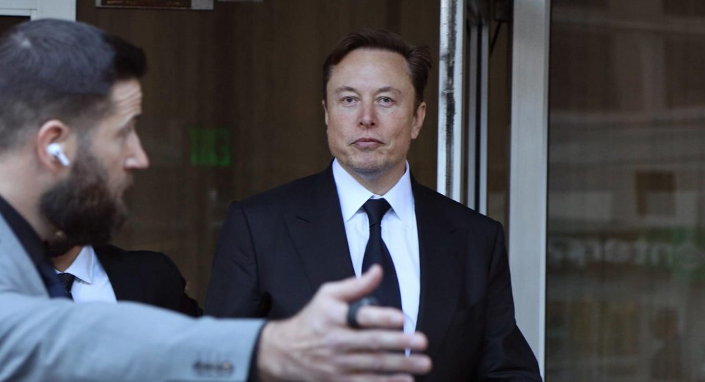 ¿Cómo ha sido la metamorfosis de Twitter tras un año bajo la sombra de Elon Musk?