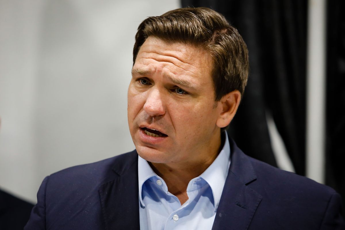 DeSantis defiende el envío de inmigrantes a California