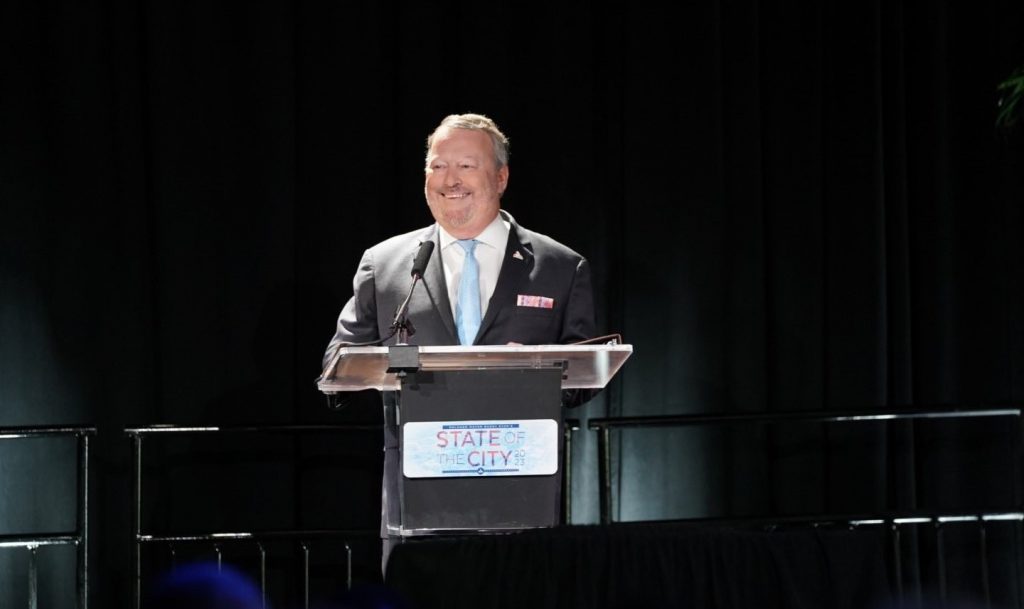 Buddy Dyer inició su campaña para la reelección como alcalde de Orlando