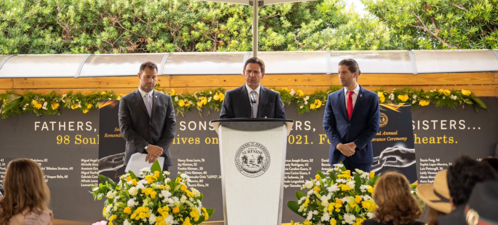 DeSantis rinde homenaje a las víctimas de Surfside en el segundo aniversario de la tragedia