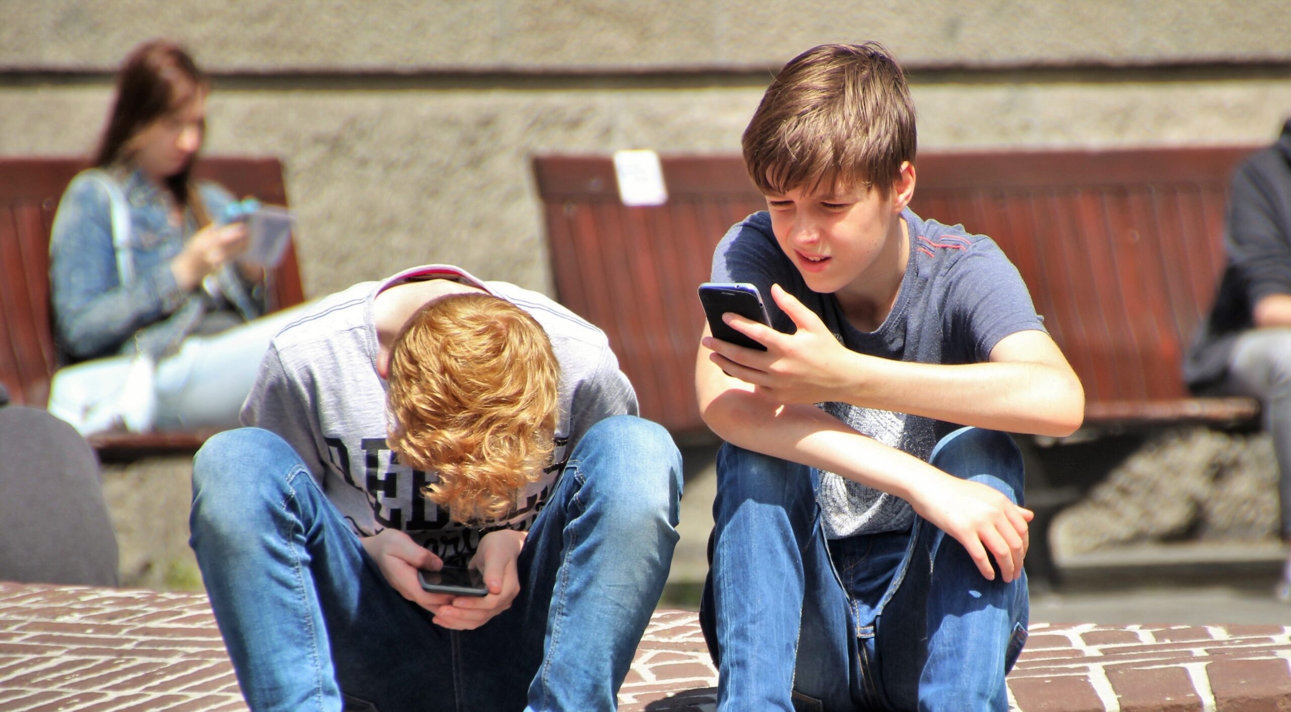 Países Bajos dice adiós a los celulares en las aulas