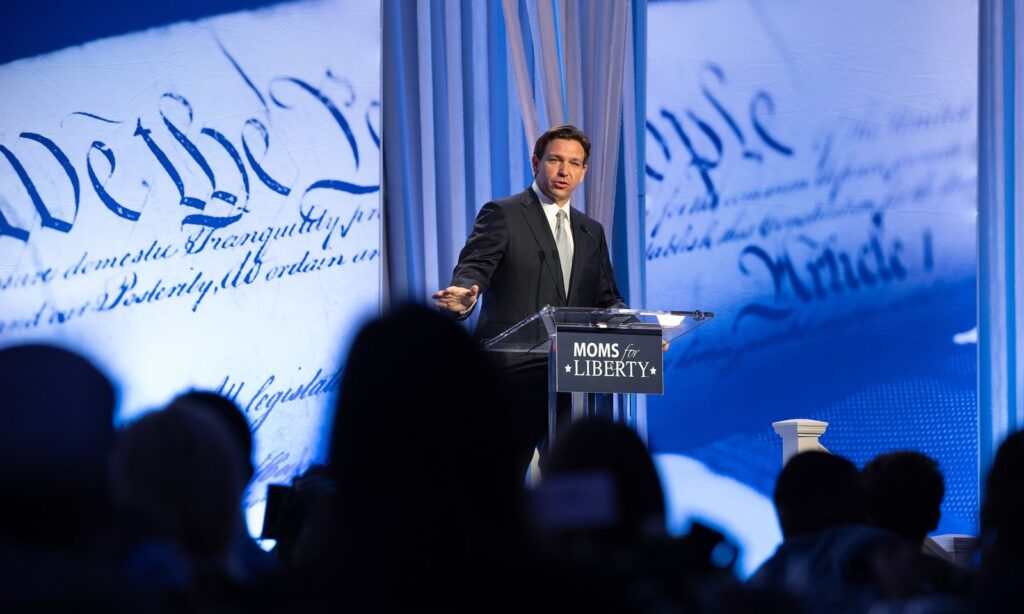 DeSantis indultaría a Trump si llegase a ser proclamado presidente