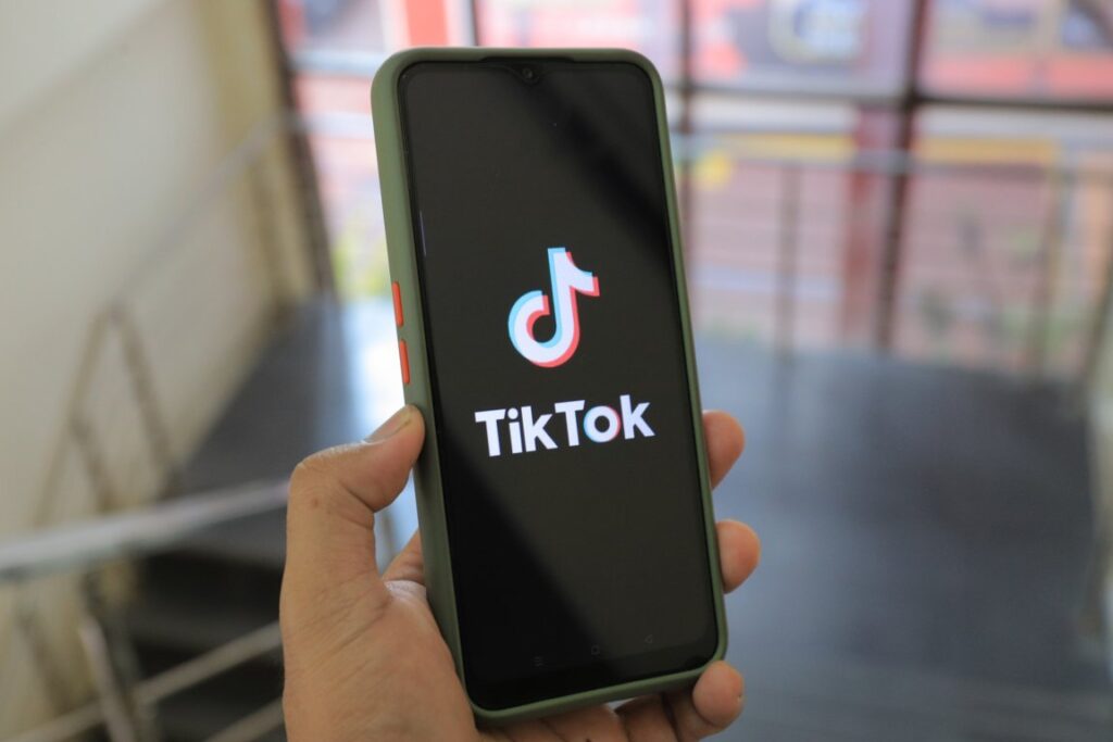 Catálogo de Warner Music estará disponible en TikTok