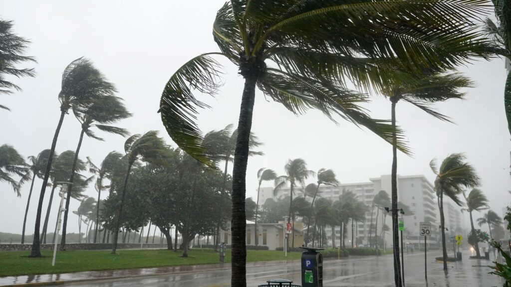 DeSantis asignó $300 millones para proyectos para proteger a las comunidades de los impactos de inundaciones y marejadas ciclónicas